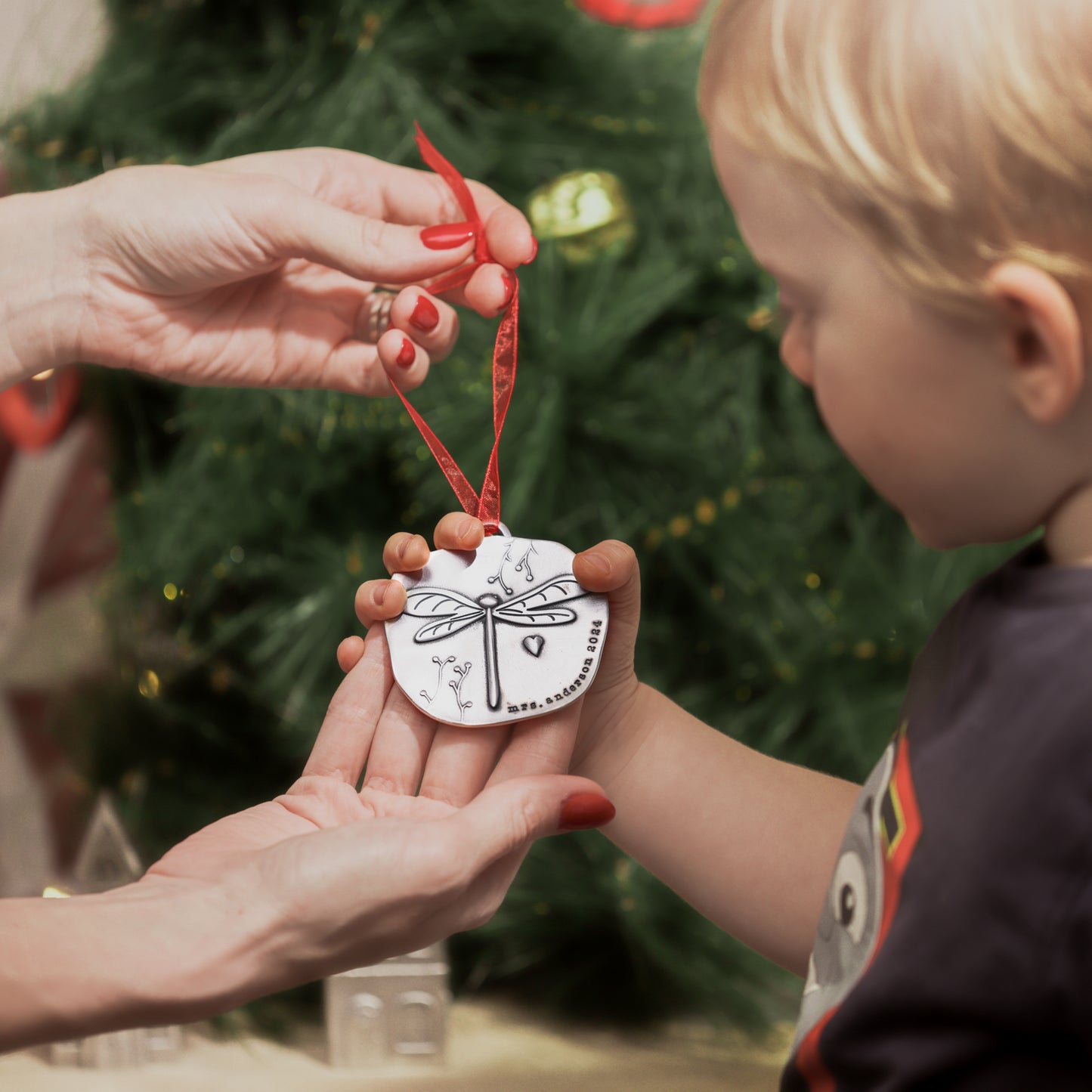 Dragonfly Fly By Ornament {Pewter}