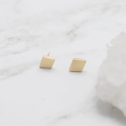 Fly A Kite Stud Earrings {10k Gold}