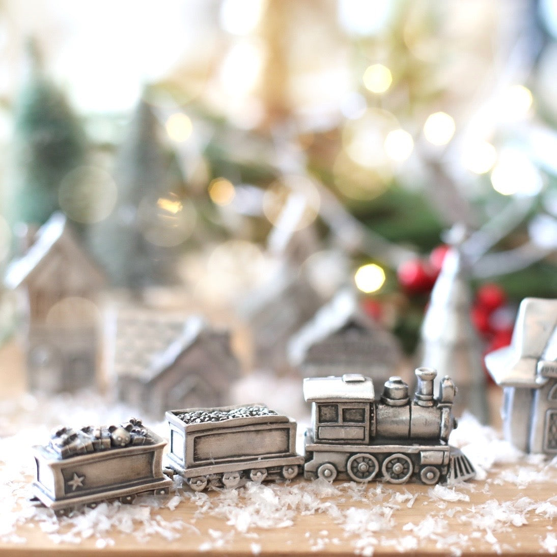 Presents and Teddy Bear Train Car {Pewter}