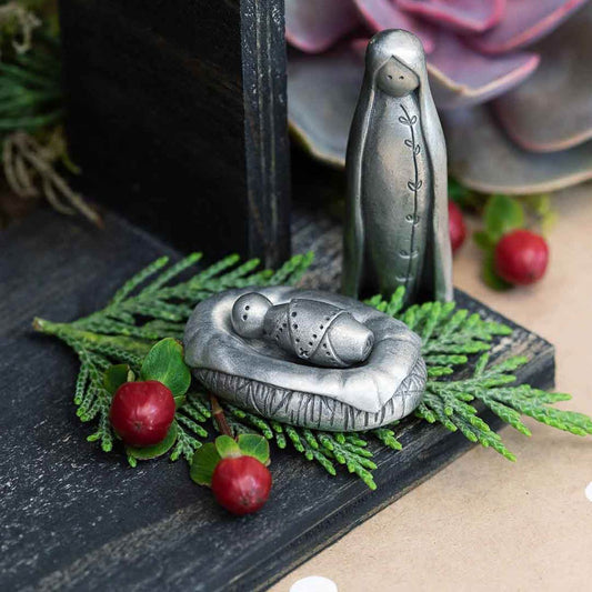 Baby Jesus in manger all pewter