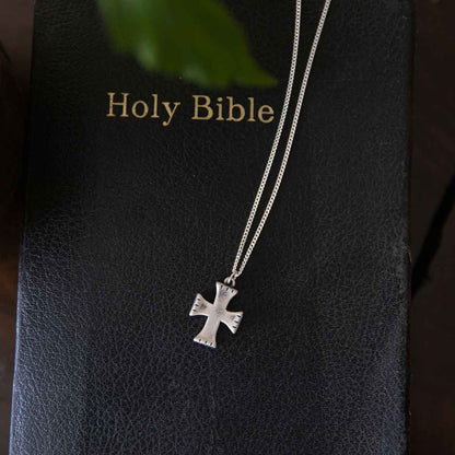 Completeness Cross Necklace [Sterling Silver]