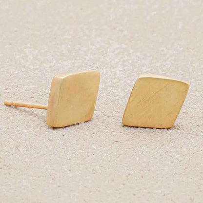 Fly A Kite Stud Earrings {10k Gold}