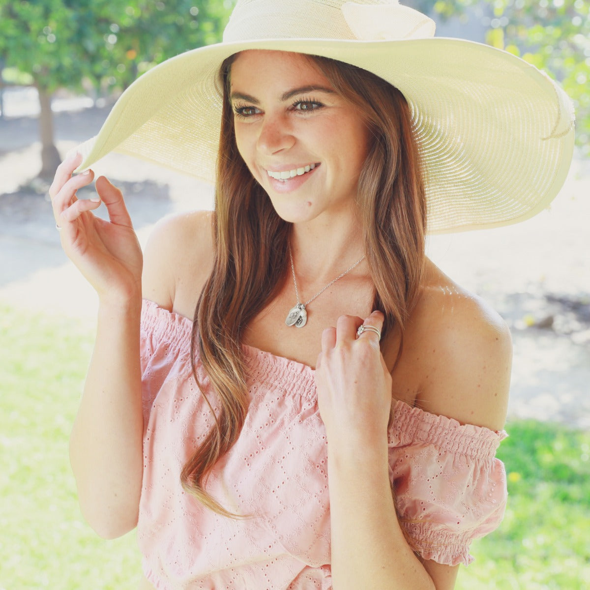 April Birth Flower Necklace in Sterling Silver