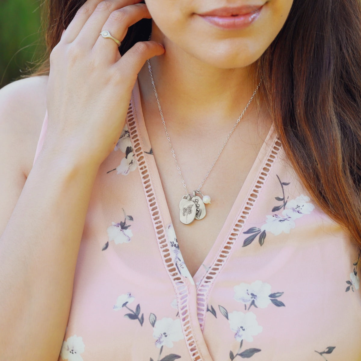 April Birth Flower Necklace in Sterling Silver