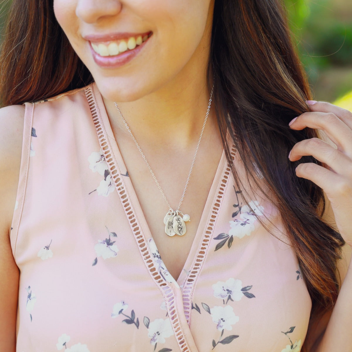 April Birth Flower Necklace in Sterling Silver