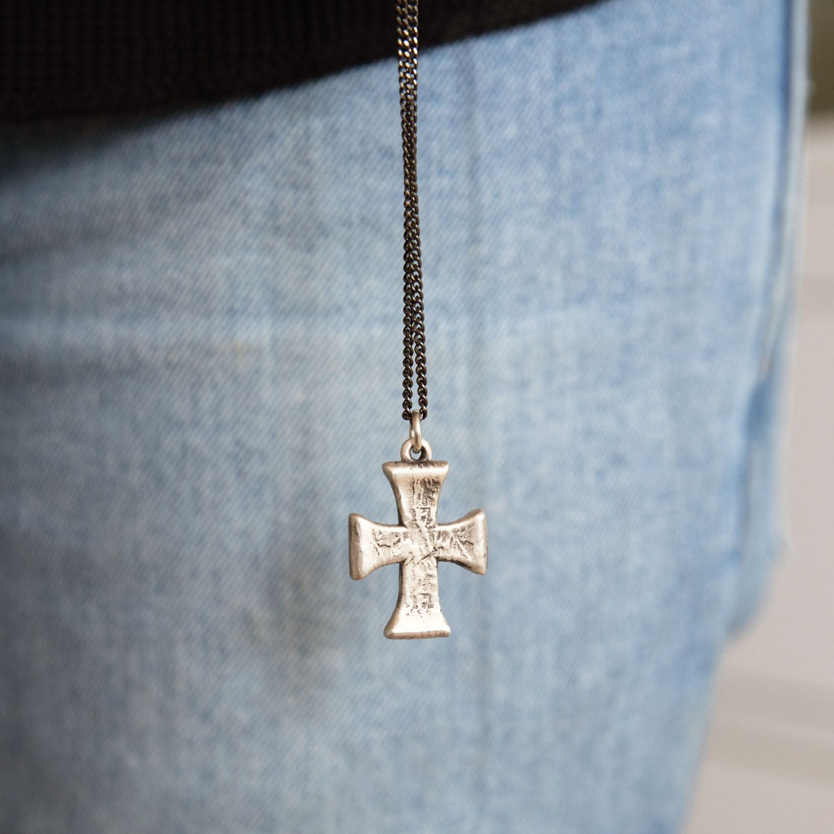 Flourish Cross Necklace [Sterling Silver]