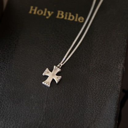 Completeness Cross Necklace [Sterling Silver]