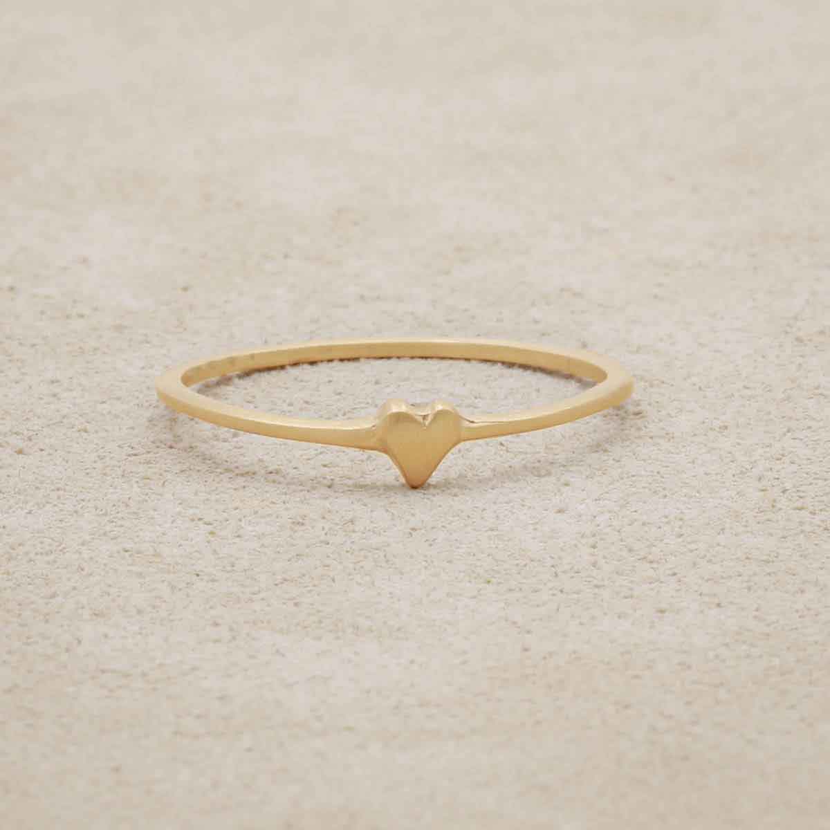 a 14k yellow gold sweet love ring - one heart